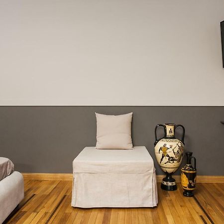 Step One | Luxury Suites Right In The Heart Of Acropolis Next To Metro Station Афіни Екстер'єр фото